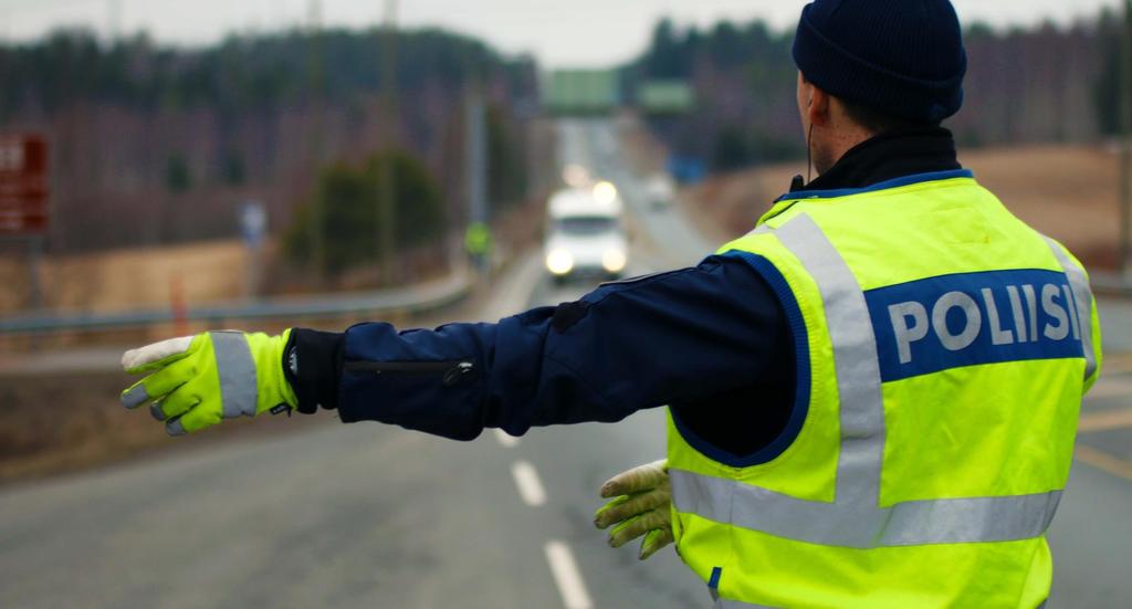 Sisältö Ajan ilmiöistä Poliisin viestinnästä Kuinka rakennamme vakuuttavia viestejä?