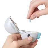 Pidä HandiHaler -laitetta suukappale ylöspäin ja paina nappi vain kerran täysin pohjaan ja vapauta nappi.