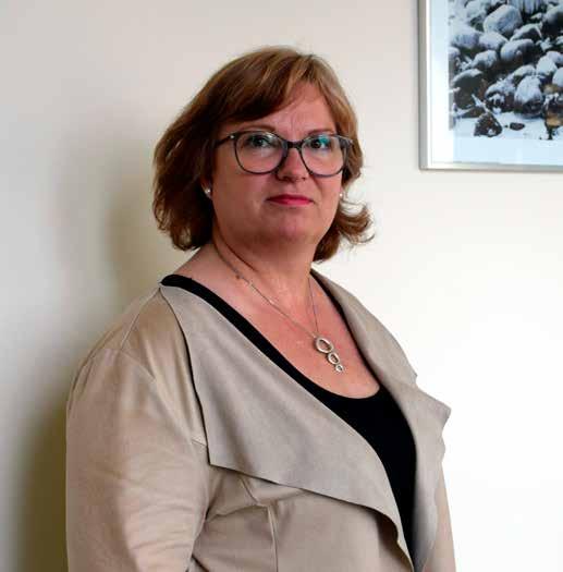 Hallinto KUNTAYHTYMÄJOHTAJAN KATSAUS Kuntayhtymällä on takanaan jo 58 toimintavuotta. Työskentely sosiaali- ja terveydenhuoltouudistuksen eteen jatkui vuoden aikana.