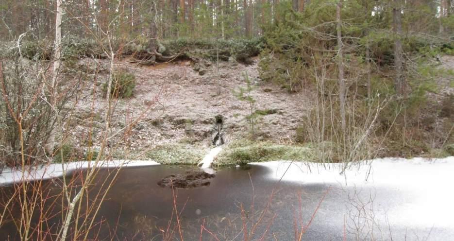 95 valta pohjavesimuodostumaan. Mahdollisia vaikutuksia on kuitenkin syytä tarkkailla vedenoton aikana.