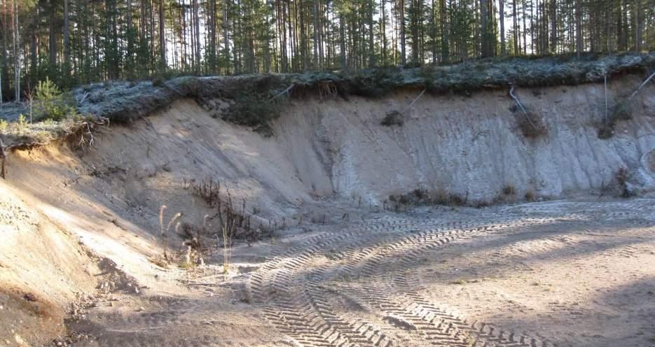 152 Kuva 8.3.9 Soranottoalue SOKKA4 Rahkosen vedenottamon lähisuojavyöhykkeellä Rahkosenharjun pohjavesialueella. Kuva Elina Lindsberg 23.10.2014.