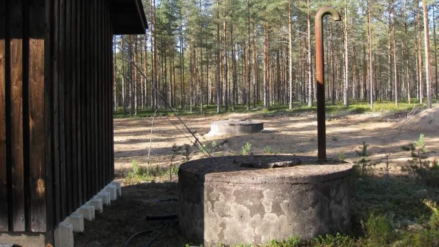 Ottamolta pumpataan vettä kulutuksen mukaan noin 5 10 m 3 /d. Kuva 3.4.2 Marinkaisnevan vedenottamo. Kuva: Elina Lindsberg 22.9.2014.