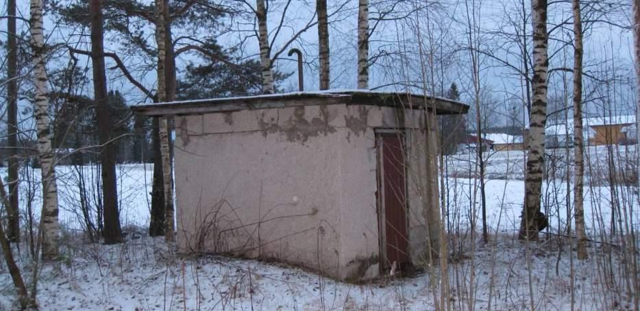 43 Kuva 3.11.1 Neverbackan vesiyhtymän vedenottamo. Kuva: Elina Lindsberg 18.12.2014. Pohjavesialueen länsiosassa on Haapalan-Korven vesihuoltoyhtymän ottamo (liite 9.j).