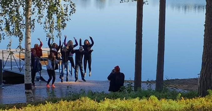 Vaihdon aikana esittelemme toisillemme harrastuksiamme, kerromme eri maiden perinteisistä harrastuksista sekä pohdimme harrastusten tärkeyttä ja terveellisiä elämäntapoja.
