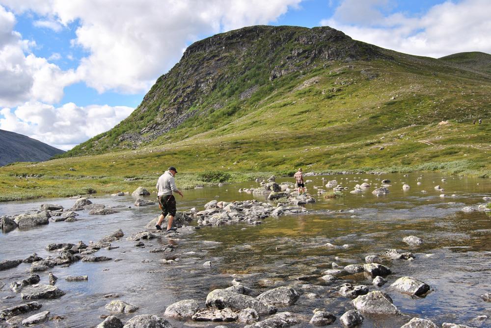 Kilpisjärven vedenjakaja-alue Skandien vuoristo jakaa vedet pienellä alueella