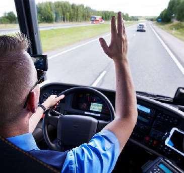 Liikenteen turvallisuusvirasto yleisenä valvontaviranomaisena Trafi toimii yleisenä valvontaviranomaisena liikennepalvelulain suhteen Esimerkkejä joukkoliikenteen puolelta: henkilöliikenteen