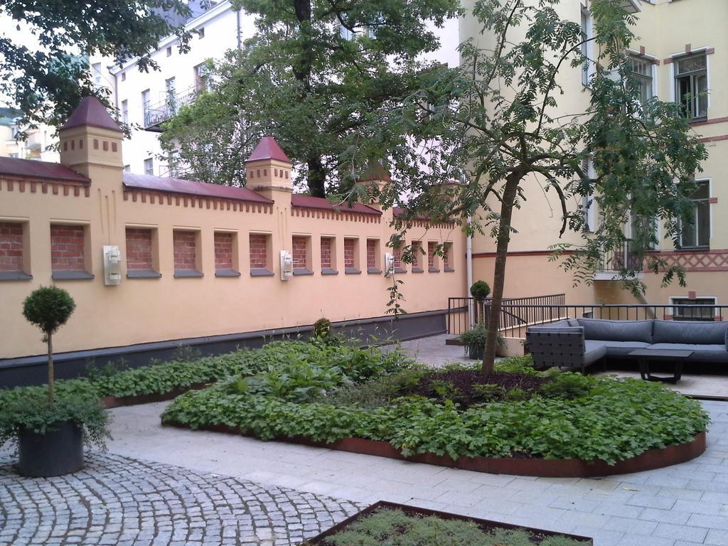 Kruunuhaka, Helsinki, vuoden piha