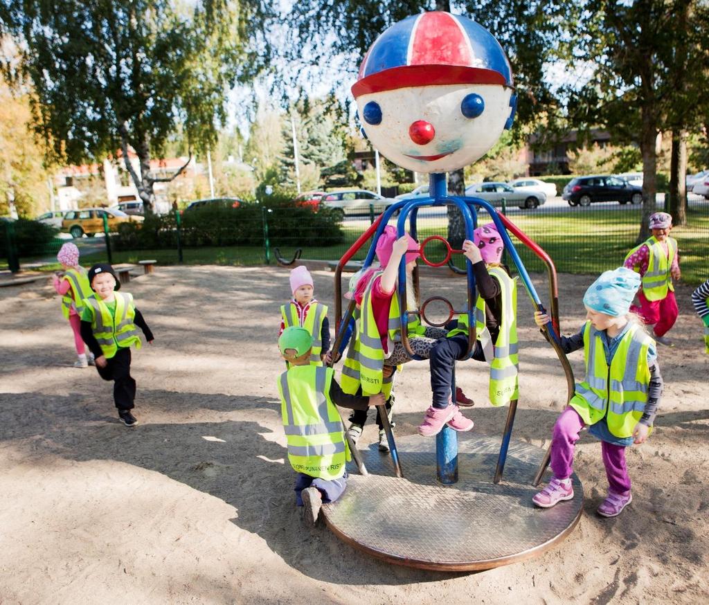 Toimintakulttuurin muuttaminen ei useinkaan maksa mitään, mutta on silti vaikeaa 1. Tunnistanko aidosti, miten oma työni vaikuttaa kuntalaisen hyvinvointiin? 2.