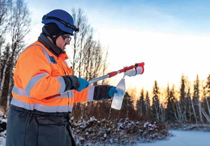 päästöjä ja vähentämällä jätteen määrää. Kaikkien toimipaikkojemme on määritettävä, analysoitava ja hallittava ympäristöriskinsä ja tehtävä avointa yhteistyötä paikallisten sidosryhmiensä kanssa.