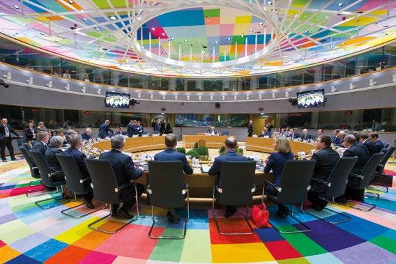 EU:N STRATEGIAELIN Eurooppa-neuvosto on se EU:n toimielin, joka määrittelee Euroopan unionin yleisen suunnan ja prioriteetit.