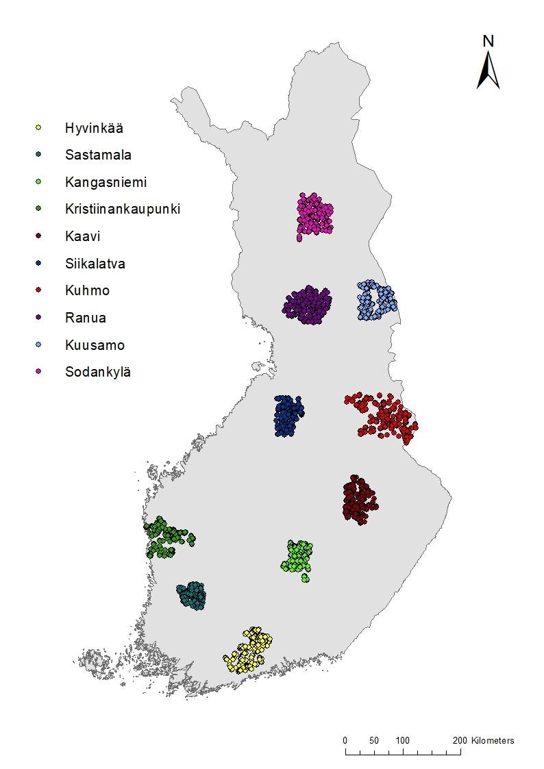 13 Kuva 1. Koealaverkostojen sijoittuminen Suomessa. Maastokoealojen mittauksessa käytettiin kahta eri maastotyöohjetta.