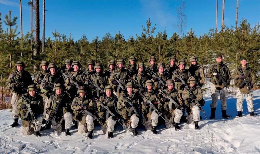 Kymen jääkäripataljoona Tulenjohtolinja Tulenjohtolinjalla koulutetaan osaavia ja taidokkaita tulenjohtajia sekä tulenjohtoaliupseereita, jotka hallitsevat epäsuoran tulen käytön nopeasti ja tarkasti.