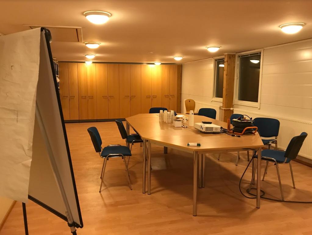5 DAHLIN HALLI Asentajankatu 10 (Dahl) on uudehko, korkea (5m) ja valoisa 850 m2 teollisuushalli. Toimistotiloja on valmiina yhteensä 130 m2.