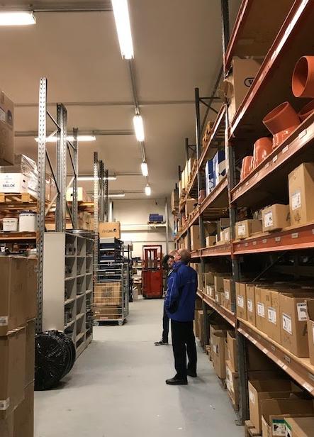 Kauden 2019-20 ohjelmisto nojaa Dahlin harjoitussalin käyttöön ja puvusto pitää saada siirrettyä sinne Kulttuurikeskuksen kuitupuhdistusoperaation tieltä.