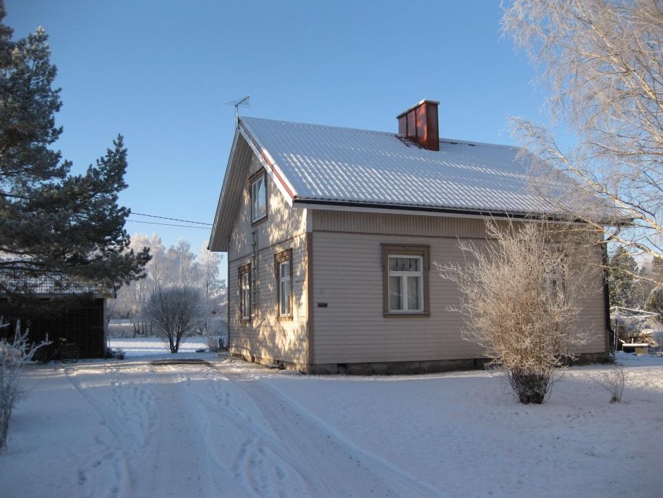 KIVIMÄKI 684-420-1-42 Välikuja 3, Kortela Luokka B: Lievemmin suojeltava kohde. 1920 30-lukujen vaihteen asuintontti Kortelan asemakaavoitetulla tiheämmin rakennetulla alueella.