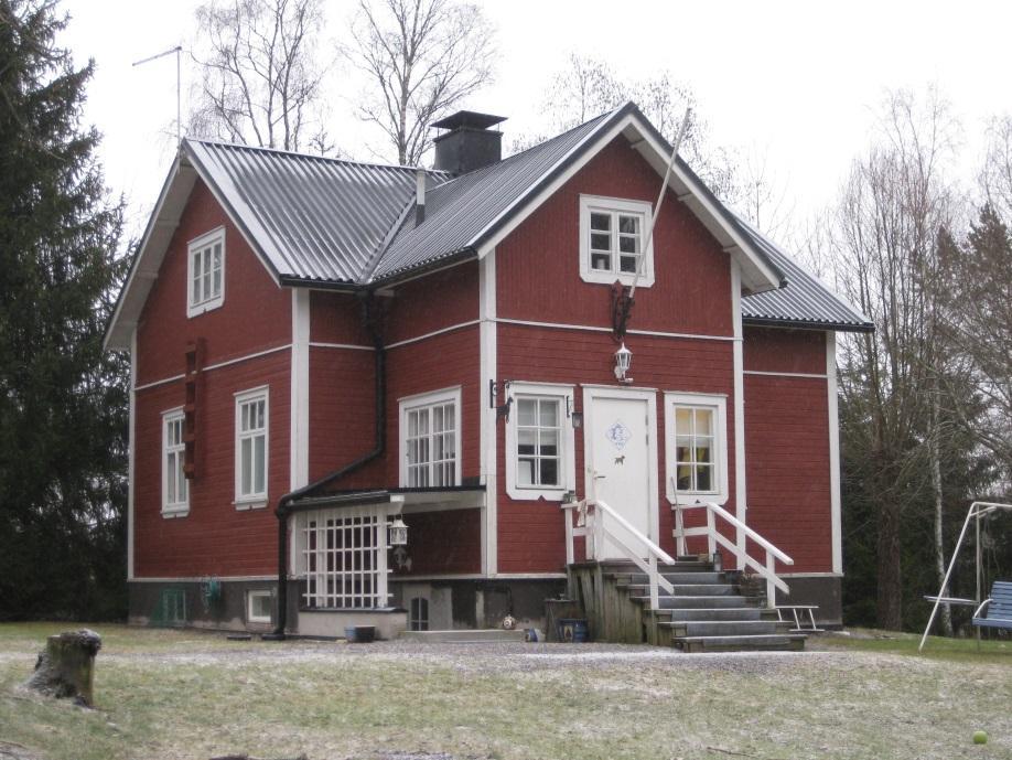 Inventoidut kohteet AALTOLA 684-415-6-44 Tiililäntie 15, Vasarainen Luokka B: Lievemmin suojeltava kohde. 1930-luvun asuintontti Tiililäntien varressa Vasaraisissa.