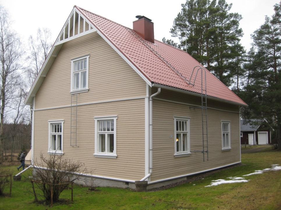 LEHTOLA 684-415-1-7 Koijärventie 195, Vasarainen Luokka B: Lievemmin suojeltava kohde. 1920-luvun asuintontti maisemallisesti näkyvällä paikalla Koijärventien varrella Koijärven läheisyydessä.