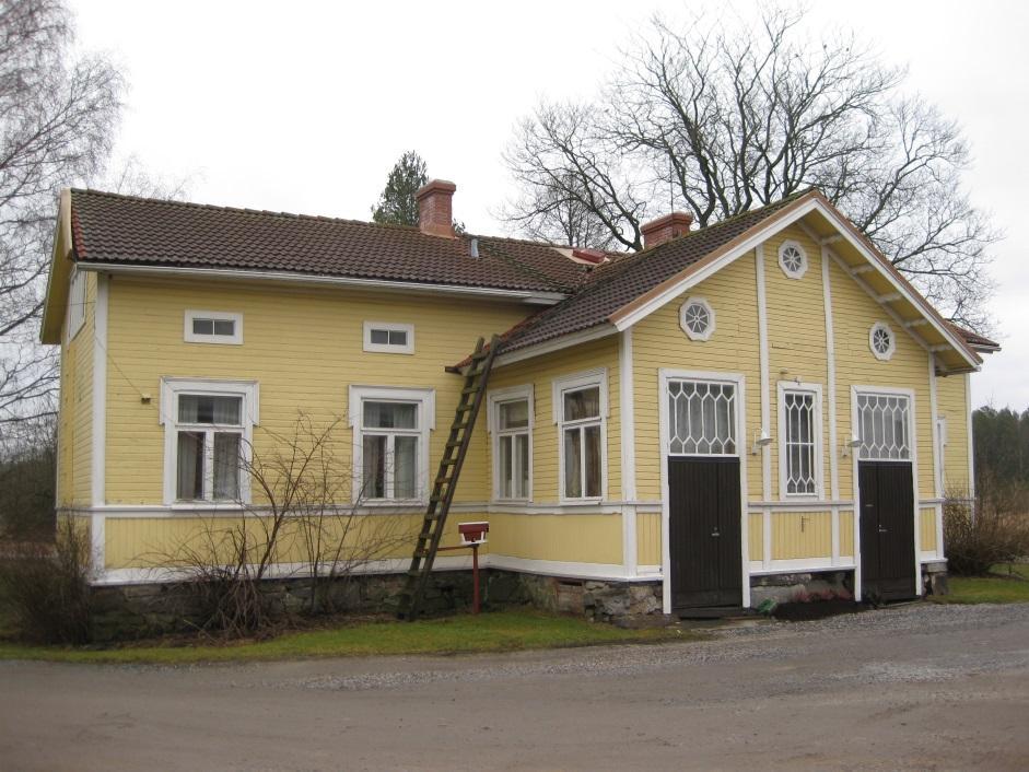 SOUKAINEN 684-410-2-3 Soukaistentie 103, Soukainen Luokka A: Suojeltava kohde. Soukaisten kantatila, jonka historia ulottuu 1600-luvulle. Tila toimii edelleen karjatilana.