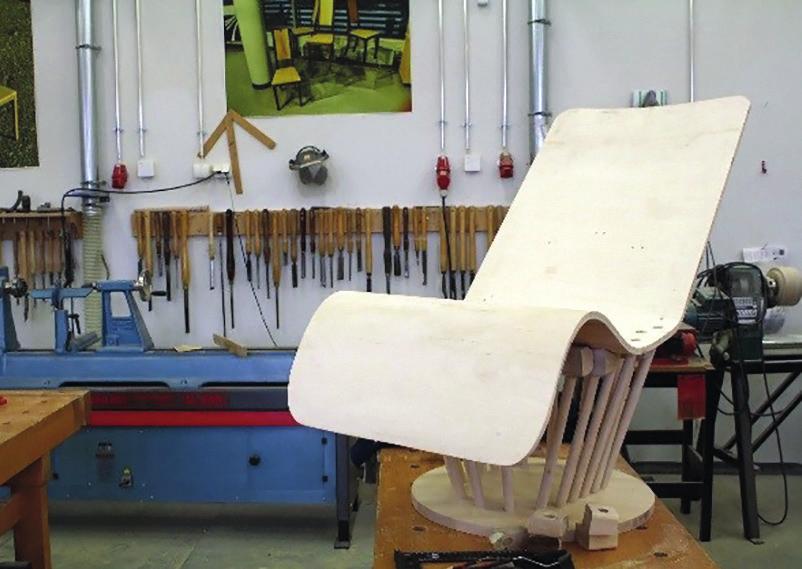 TAIDETEOLLISUUSALAN PERUSTUTKINTO Puusepän osaamisala, artesaani, (puuseppä) huonekalujen ja rakennuspuusepäntuotteiden valmistusta puualan käsi- ja konetyöstömenetelmiä CNC-työstöä