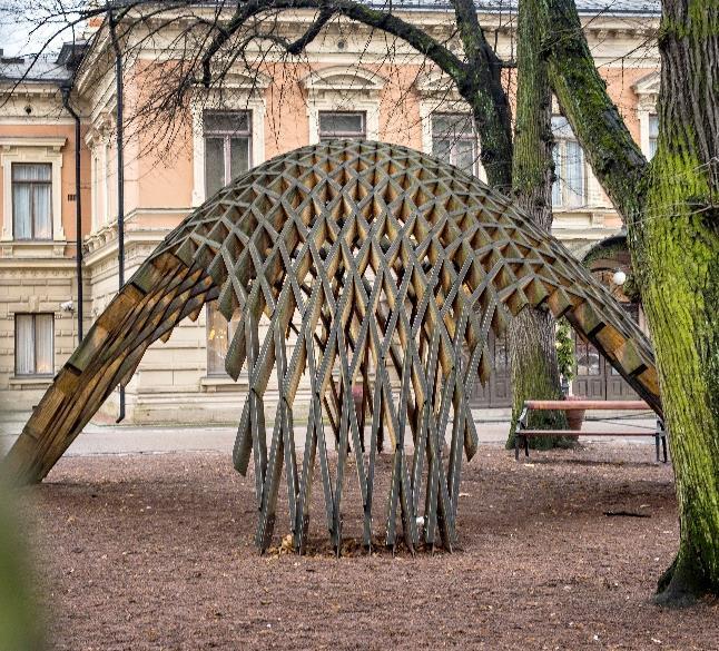 Maali: Pudelma, 2011 70 neliömetrin kokoinen puinen kudelma pystytettiin Turun kulttuuripääkaupunkivuonna.