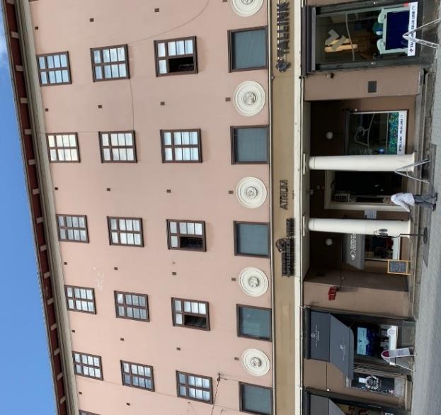 52 Läntinen Rantakatu 21, 1951 Bryggmanin tunnetuimpia töitä, jolla normitettiin sodan jälkeistä aravarakentamista.