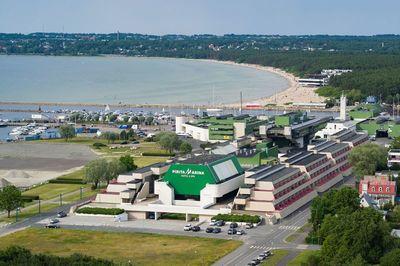 Pirita Marina Hotel & SPA *** Hotelli sijaitsee meren rannalla, Tallinnan Olympiapurjehduskeskuksessa, noin 10 min. ajomatkan päässä Tallinnan keskustasta.