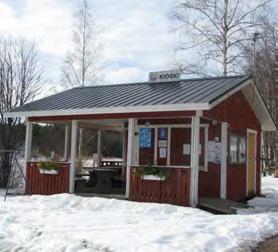 Varsinaisen raamisahan sisältävän rakennuksen lisäksi rakennuksiin kuuluivat konttori ja venevaja sekä vähän myöhemmin sivummalle rakennettu miilunpolttajan vaja.