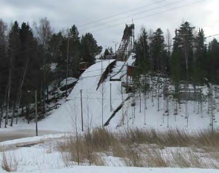 rannalla. Salminiemenlahden pohjukkaa on ollut pitkään tarkoitus kehittää mm. täyttämällä lahdenpohjukan nykyisellään käyttökelvotonta aluetta merestä otettavalla täyttömaalla.