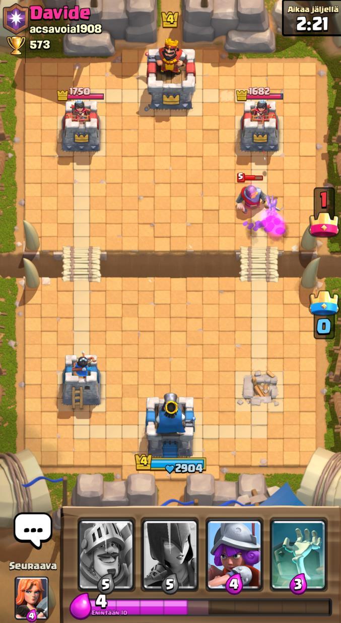 22 3.4 Clash Royale Clash Royale (kuva 8) on suomalaisen pelitalon Supercellin kehittämä ja julkaisema peli. Peli julkaistiin vuonna 2016.