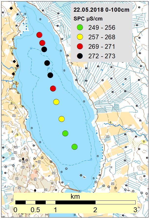 a) b) Kuva 61a. Junttiselän veden keskimääräinen sähkönjohtavuus (µs/cm) syvyysvälillä 0 100 cm 22.5.2018.