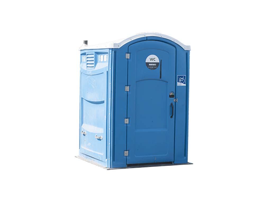 96 Esteetön WC voidaan vuokrata alan yritykseltä, kuten muut uimarannoilla olevat kemialliset käymälät. Esimerkiksi Remeo Oy vuokraa esteettömiä kemiallisia käymälöitä (Kuva 55).