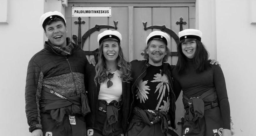 Tuutoreiden terveiset Parhain uusi Torsti, metsätieteellisen havuntuoksuinen tervehdys juuri sinulle!