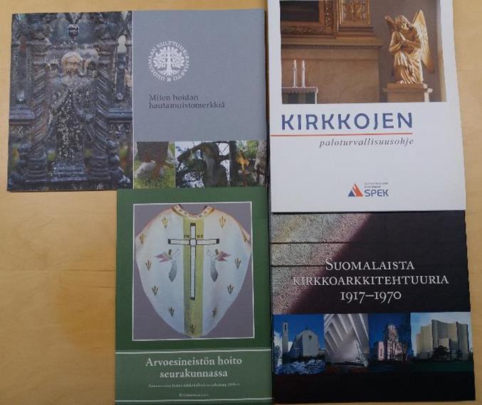 Arvoesineistön hoito seurakunnassa (Suomen ev.lut. kirkon kirkkohallituksen julkaisuja 2009:4) Knapas Marja Terttu - Tirilä Soile: Suomalaista kirkkoarkkitehtuuria 1917-1970. Museovirasto 2006/2008.