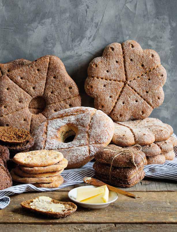 Hyvää, tuoretta leipää jokaiseen makuun Löydät monipuolisesta leipävalikoimastamme niin suomalaisten suosikit kuin kansainvälisetkin maut.