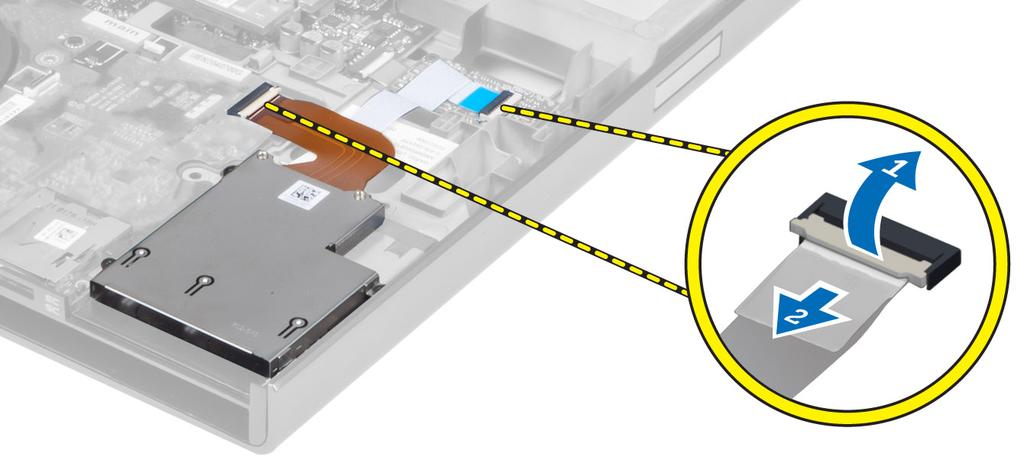 f. RFID 4. Kiristä ruuvit, joilla kämmentuki kiinnittyy tietokoneen etuosaan. 5. Kiristä ruuvit, joilla kämmentuki kiinnittyy tietokoneen runkoon. 6. Asenna seuraavat: a. kiintolevy b.