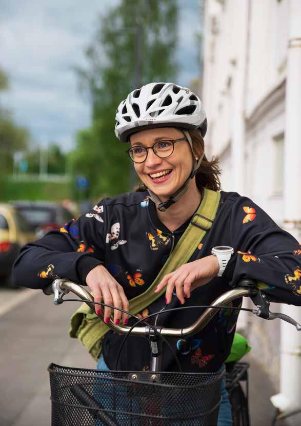 MANIFESTO Pyöräily kohentaa kuntoa ja on ympäristöystävällinen tapa liikkua Mutta kaikkihan tämän tietävät. OULUN SEUDUN PYÖRÄILY ON MYÖS JOTAIN MUUTA! Oulussa pyöräily on tyylivapaa laji.