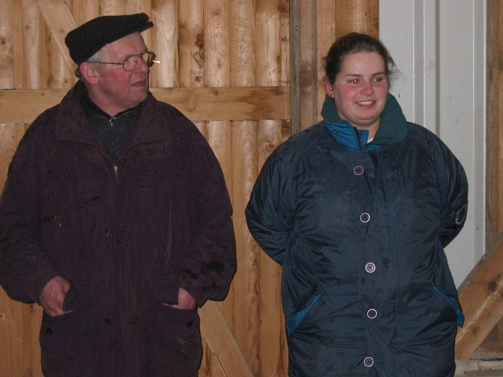 Hevostalouden lisäksi Hinrichs`llä on Aktiivitallijärjestelmien myyntiedustus ja oma talli toimii myös laitteiden esittelypaikkana.