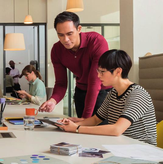 4 WORKPLACE HUB IT, JOHON VOIT LUOTTAA Hub muuttaa tavan hallita ITympäristöänne ja liiketoimintaanne. Tietoturva on maailman huippua Pysäytä tietoturvahyökkäykset ja -uhat.