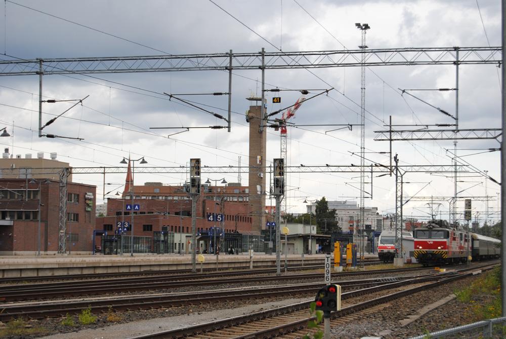 Rautatieasemat ja ratapihat vievät tilaa Tampereelle