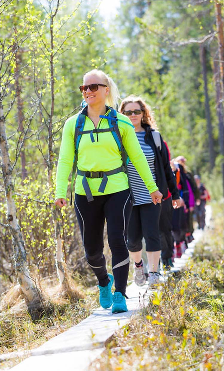 Nuuksion kansallispuisto on Suomen toiseksi vierailluin kansallispuisto Noux nationalpark är Finlands näst mest besökta nationalpark Kävijät pääsääntöisesti Helsingin seudulta, ulkomaisia kävijöitä