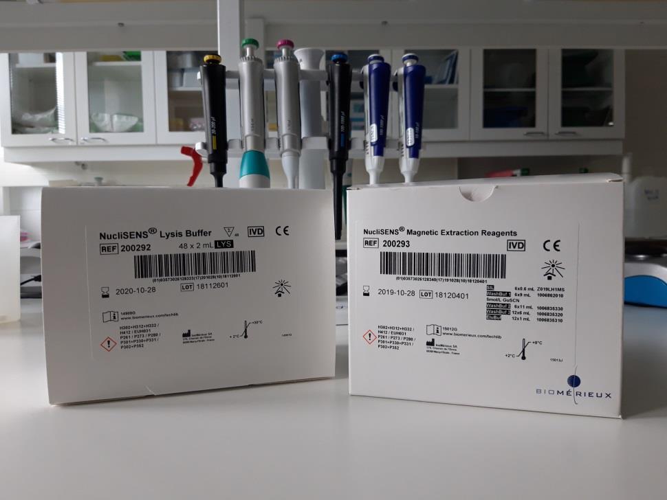 RNA-eristys Poistetaan näytteestä ylimääräinen, PCR-reaktiota haittaava materiaali NucliSENS-eristyskitillä (Biomerieux) Bakteerisolut suodattimelta hajotetaan kemiallisesti ja