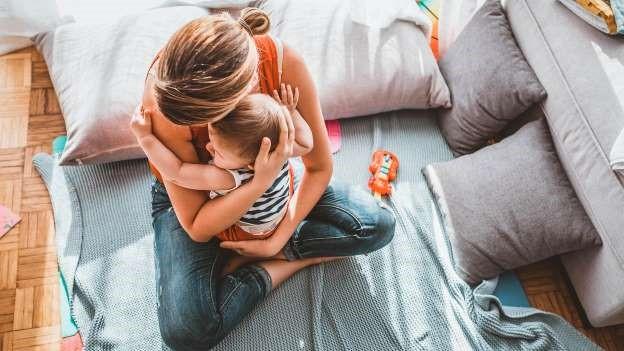 Myo nteiset tunteet aikaan saavat kukoistuksen ja ihmisyyden koko potentiaaliin kasvamisen HUOMAA JOKA PÄIVÄ JOKIN