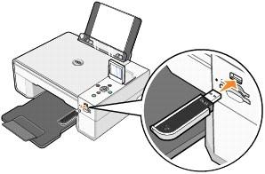 Secure Digital MultiMediaCard xd Picture Card Muistikortit asetetaan kortinlukijaan nimiöpuoli ylöspäin.