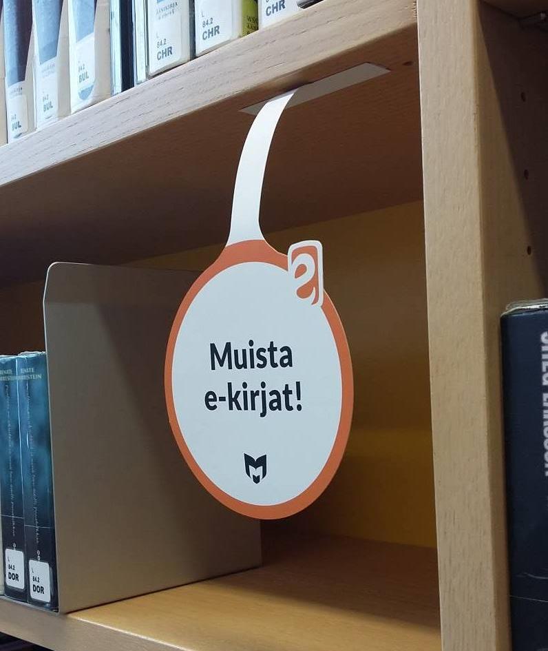 Loppuraportti 11(15) Kuva 1. Hyllypuhuja. Kainuun ja Pohjois-Pohjanmaan alueellinen ekirjasto sai runsaasti palstatilaa alueen sanomalehdissä.