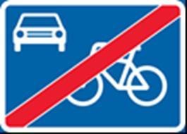 Ajoneuvolla pysäköinti pyöräkadulla on sallittu vain merkityllä pysäköintipaikalla.