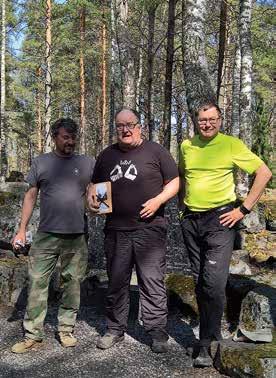 melko pienellä alueella. Siellä ovat sodan jäljet hyvin näkyvissä Äyräpään harjulla. Viipurissa pääsee nykyään myös raitiovaunuun. Tosin se ei liiku, mutta kahvia sieltä saa.