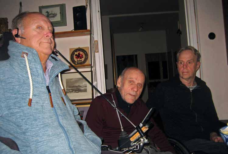 Kolmikko Ulf Gustafson (vas.), Timo Narinen ja Antti Dahlberg oli perustamassa Selkäydinvammasäätiötä vuonna 2000. Akson syntyi kymmenen vuotta myöhemmin.