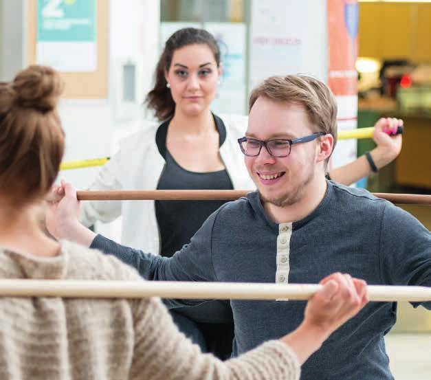 AKTIIVISEN OPISKELUPÄIVÄN H YÖ DY T Liikkuva opiskelu -toiminnan käynnistäminen Opiskelukyky ja viihtyvyys lisääntyvät Oppiminen ja keskittyminen vahvistuvat Oppilaitokset voivat rekisteröityä