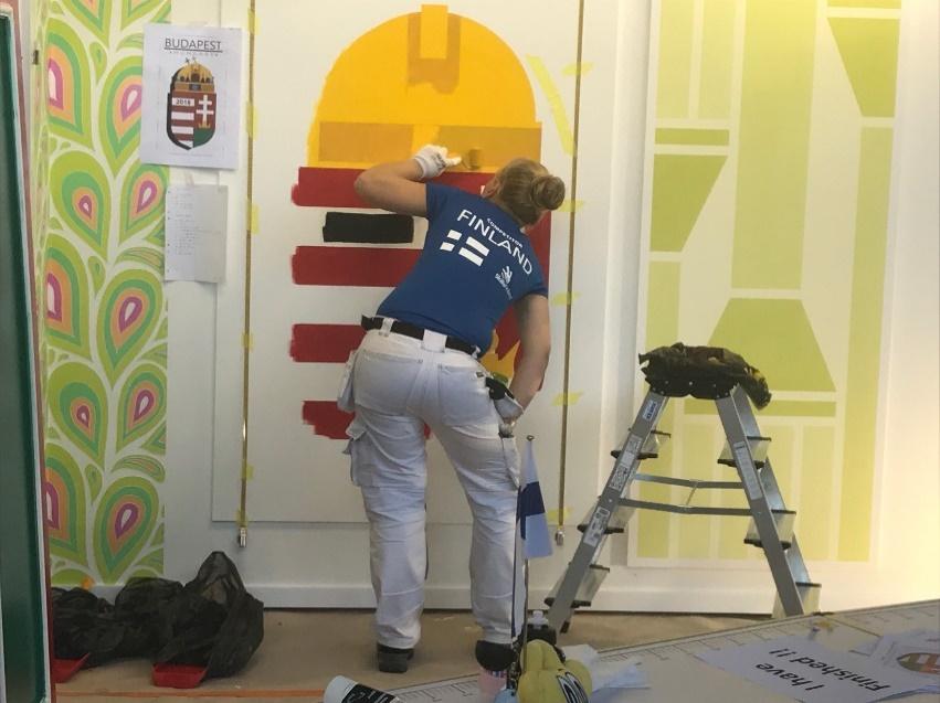 6 EuroSkills-kisat järjestettiin syyskuun lopussa Budapestissa. Esedun opettaja Markku Partanen toimi kisoissa Suomen eksperttinä maalaus ja tapetointi lajissa.