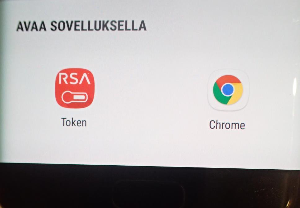 Elisa Oyj 18 (19) Puhelin siirtyy Token-sovellukseen ja aktivointi käynnistyy.